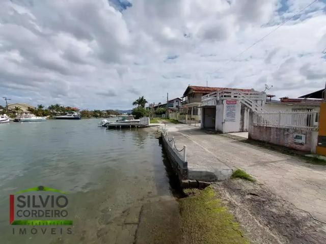 Casa / Sobrado para Venda em Florianópolis/SC Barra da Lagoa 4 Quartos