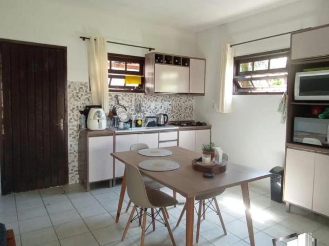Casa / Sobrado para Venda em Florianópolis/SC Barra da Lagoa 4 Quartos