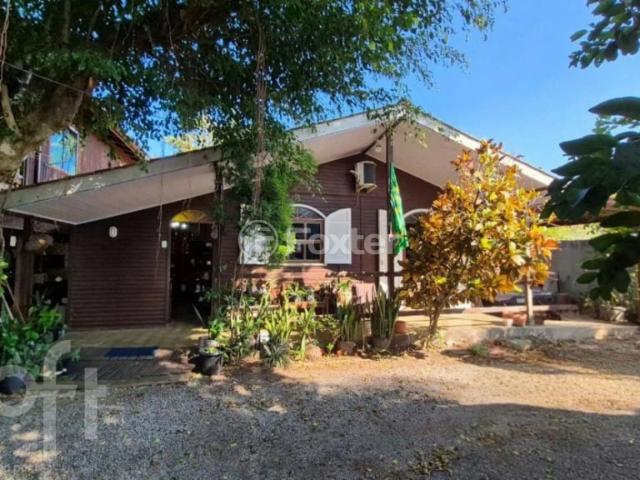 Casa / Sobrado para Venda em Florianópolis/SC Barra da Lagoa 4 Quartos