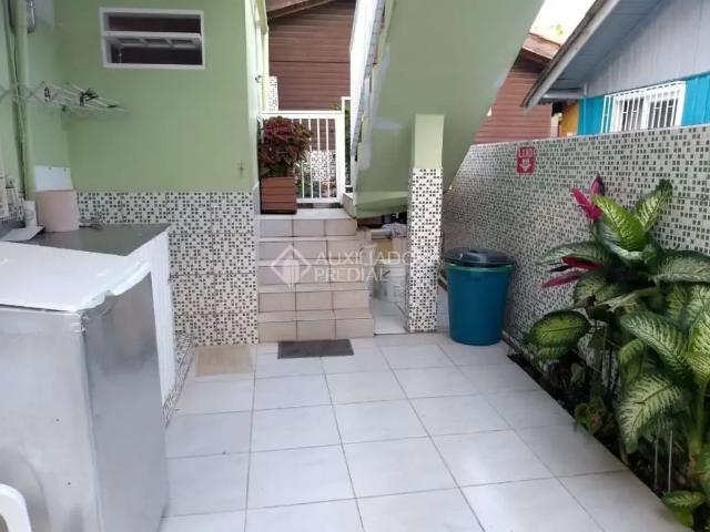 Casa / Sobrado para Venda em Florianópolis/SC Barra da Lagoa 4 Quartos