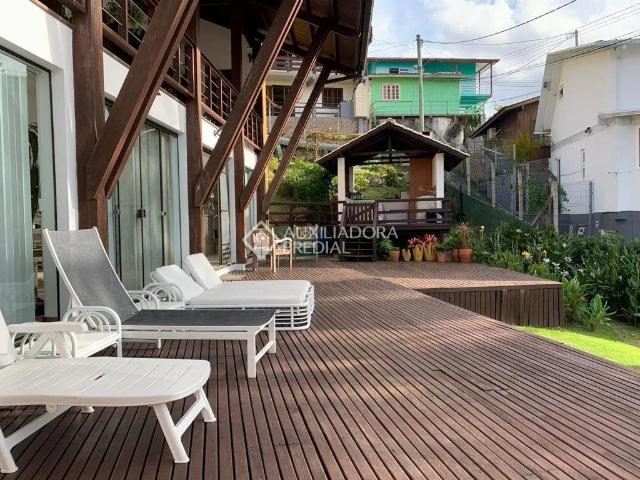 Casa / Sobrado para Venda em Florianópolis/SC Barra da Lagoa 5 Quartos