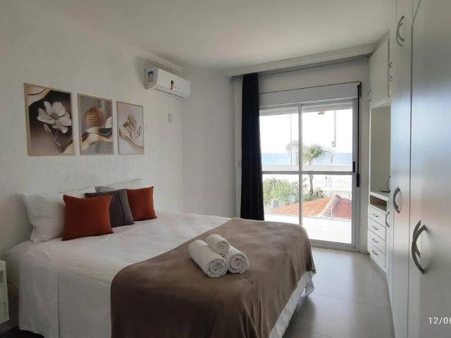 Casa / Sobrado para Venda em Florianópolis/SC Barra da Lagoa 5 Quartos