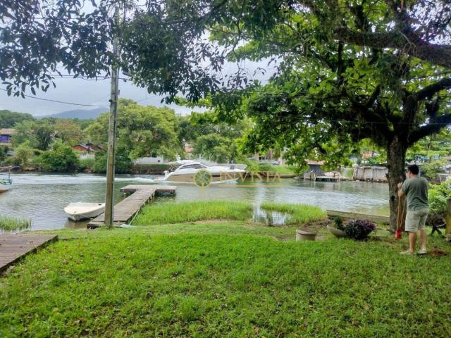 Casa / Sobrado para Venda em Florianópolis/SC Barra da Lagoa 8 Quartos