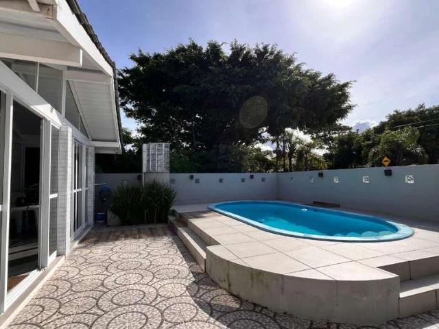 Casa / Sobrado para Venda em Florianópolis/SC Daniela 3 Quartos