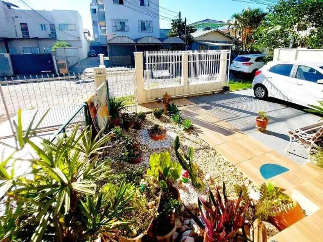 Casa / Sobrado para Venda em Florianópolis/SC Ingleses do Rio Vermelho 4 Quartos