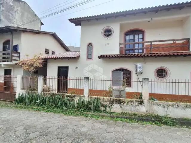 Casa / Sobrado para Venda em Florianópolis/SC Ingleses do Rio Vermelho 9 Quartos
