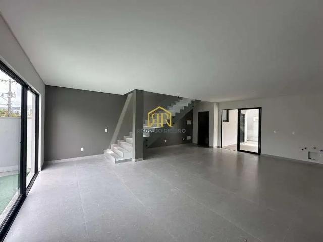 Casa / Sobrado para Venda em Florianópolis/SC Itacorubi 3 Quartos