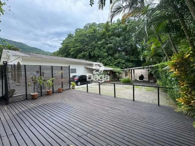 Casa / Sobrado para Venda em Florianópolis/SC Itacorubi 3 Quartos