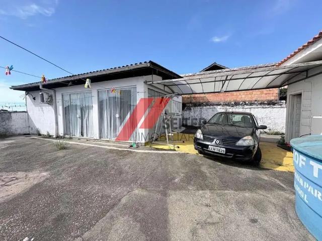 Casa / Sobrado para Venda em Florianópolis/SC Itacorubi 3 Quartos