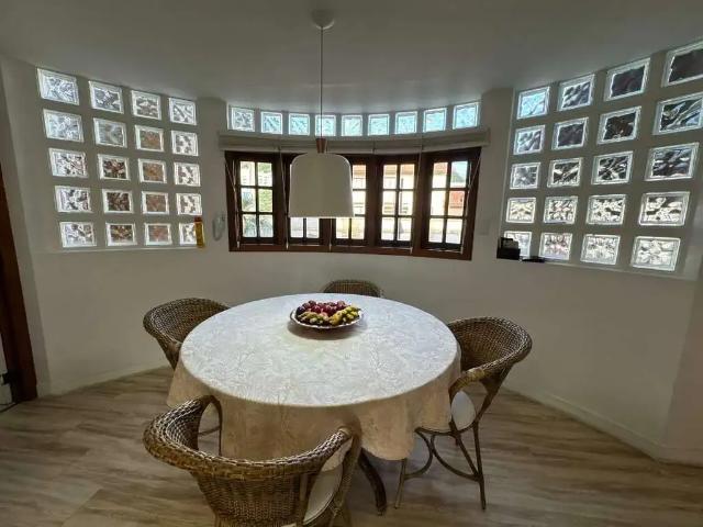 Casa / Sobrado para Venda em Florianópolis/SC Itacorubi 4 Quartos