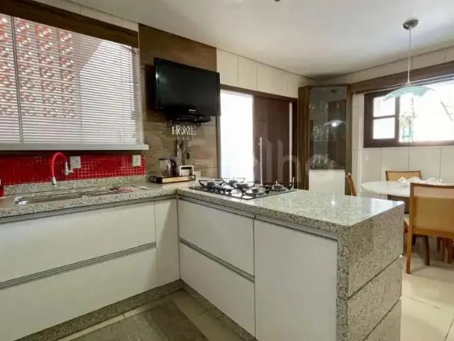 Casa / Sobrado para Venda em Florianópolis/SC Itacorubi 4 Quartos