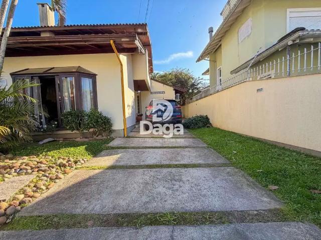 Casa / Sobrado para Venda em Florianópolis/SC Itacorubi 4 Quartos
