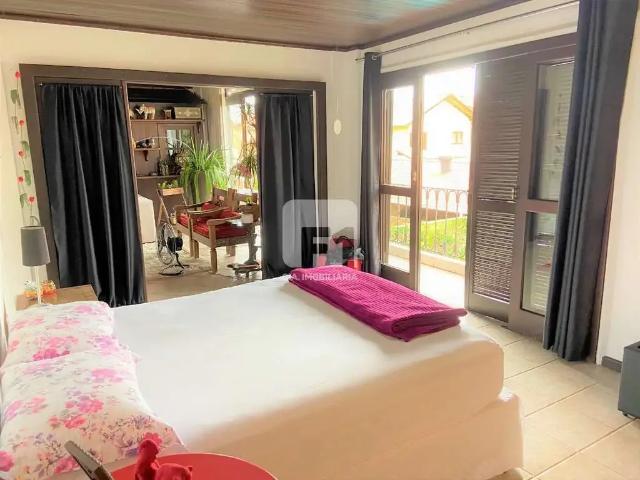 Casa / Sobrado para Venda em Florianópolis/SC Itacorubi 5 Quartos