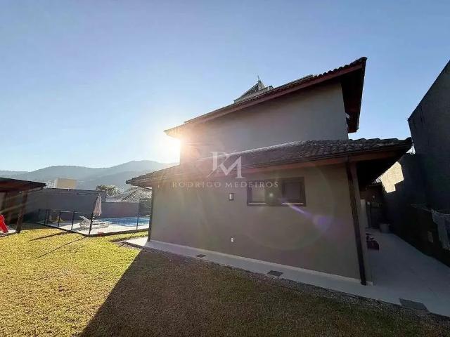 Casa / Sobrado para Venda em Florianópolis/SC Itacorubi 5 Quartos