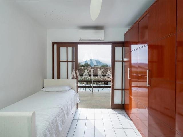 Casa / Sobrado para Venda em Florianópolis/SC João Paulo 4 Quartos