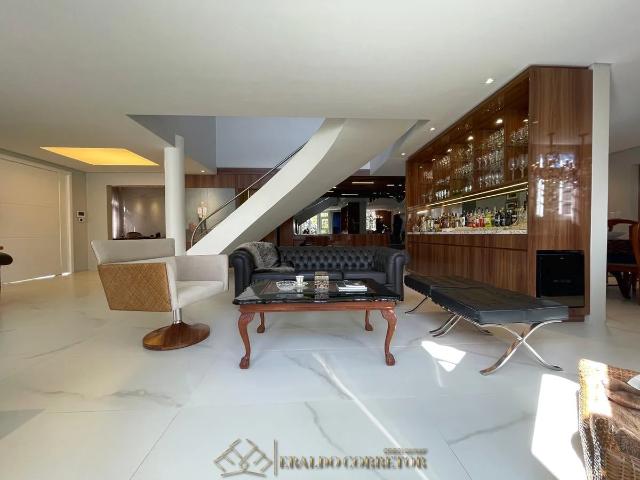Casa / Sobrado para Venda em Florianópolis/SC Jurerê Internacional 4 Quartos