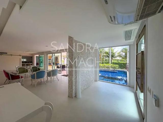Casa / Sobrado para Venda em Florianópolis/SC Jurerê Internacional 4 Quartos