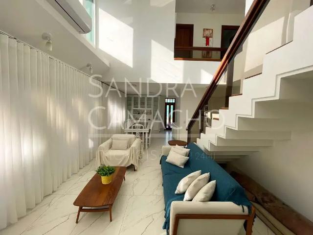 Casa / Sobrado para Venda em Florianópolis/SC Jurerê Internacional 4 Quartos