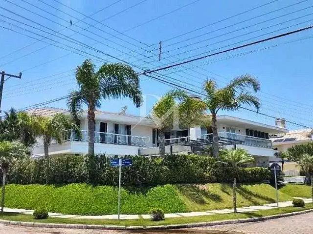 Casa / Sobrado para Venda em Florianópolis/SC Jurerê Internacional 4 Quartos