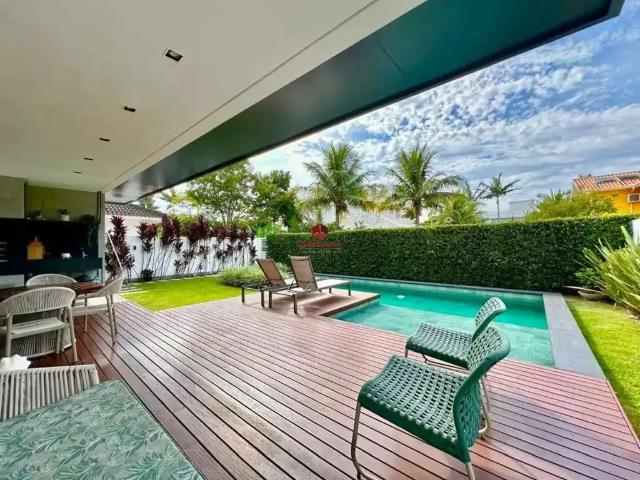 Casa / Sobrado para Venda em Florianópolis/SC Jurerê Internacional 4 Quartos