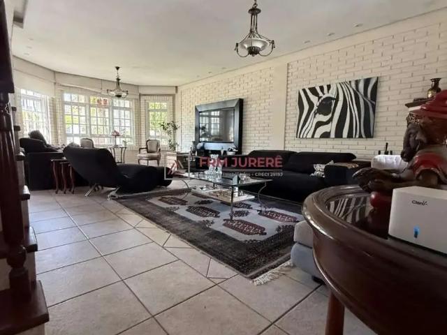 Casa / Sobrado para Venda em Florianópolis/SC Jurerê Internacional 4 Quartos