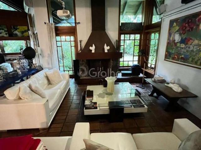 Casa / Sobrado para Venda em Florianópolis/SC Jurerê Internacional 5 Quartos