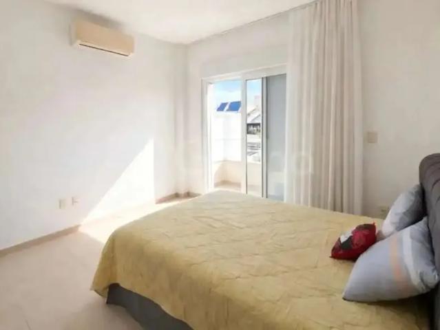 Casa / Sobrado para Venda em Florianópolis/SC Jurerê Internacional 5 Quartos