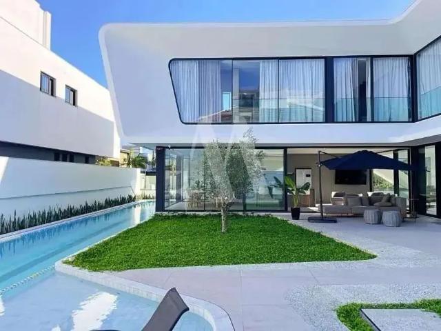 Casa / Sobrado para Venda em Florianópolis/SC Jurerê Internacional 5 Quartos