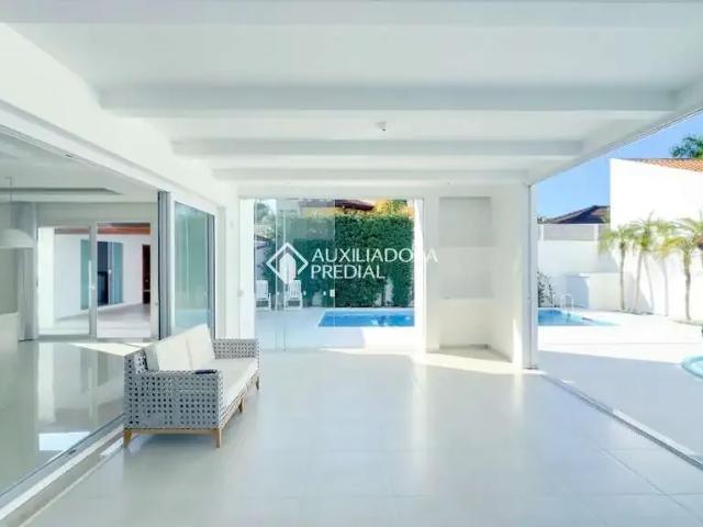 Casa / Sobrado para Venda em Florianópolis/SC Jurerê Internacional 5 Quartos