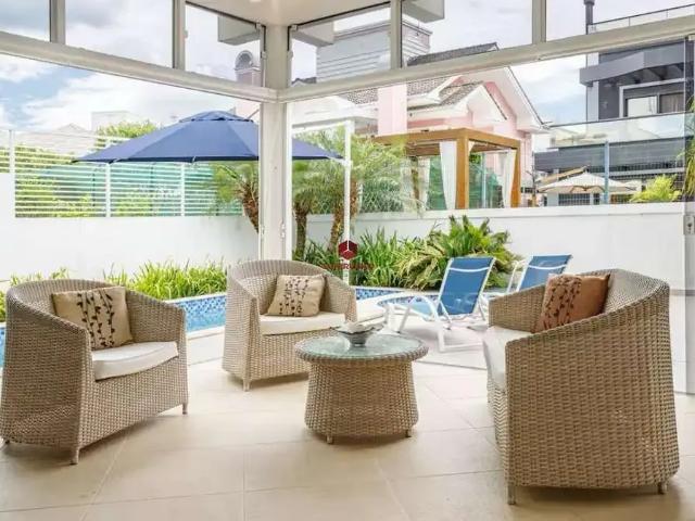 Casa / Sobrado para Venda em Florianópolis/SC Jurerê Internacional 8 Quartos