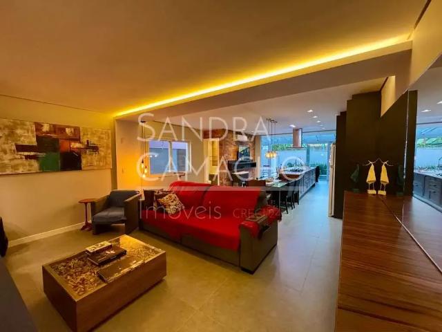 Casa / Sobrado para Venda em Florianópolis/SC Jurerê 4 Quartos
