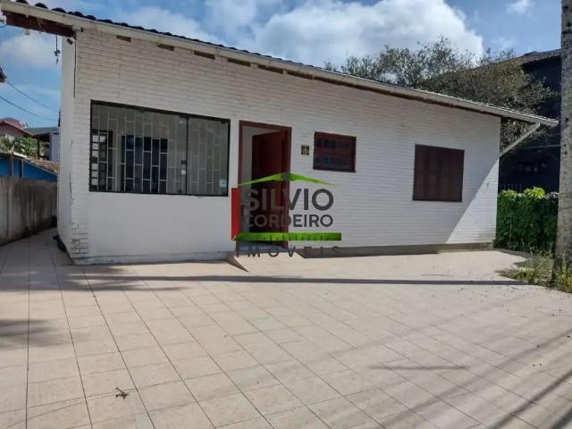 Casa / Sobrado para Venda em Florianópolis/SC Lagoa da Conceição 4 Quartos