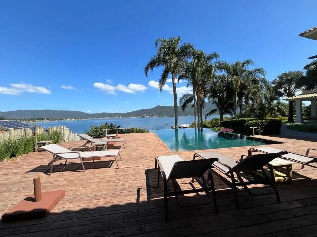 Casa / Sobrado para Venda em Florianópolis/SC Lagoa da Conceição 6 Quartos