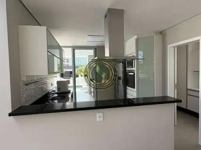 Casa / Sobrado para Venda em Florianópolis/SC Morro das Pedras 5 Quartos
