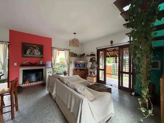 Casa / Sobrado para Venda em Florianópolis/SC Novo Campeche 2 Quartos