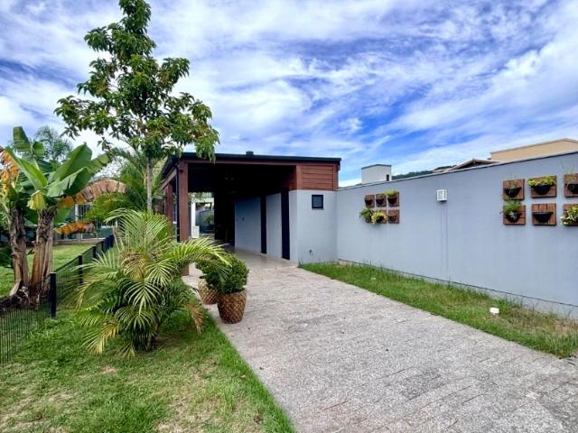 Casa / Sobrado para Venda em Florianópolis/SC São João do Rio Vermelho 2 Quartos