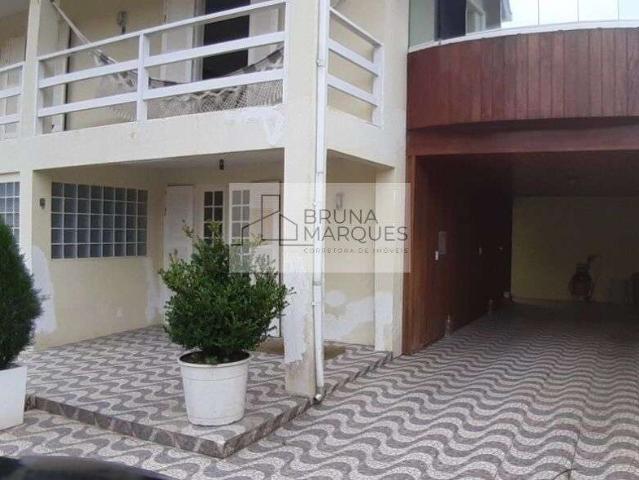 Casa / Sobrado para Venda em Florianópolis/SC São João do Rio Vermelho 3 Quartos