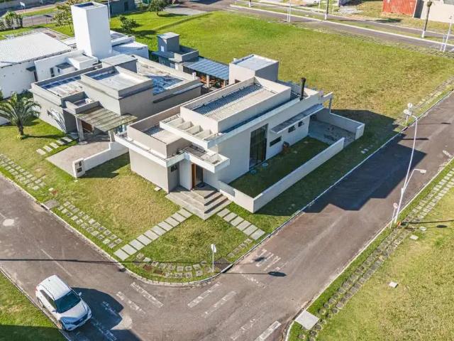 Casa / Sobrado para Venda em Florianópolis/SC São João do Rio Vermelho 4 Quartos