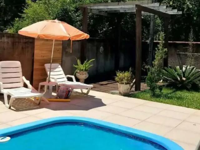 Casa / Sobrado para Venda em Florianópolis/SC São João do Rio Vermelho 5 Quartos
