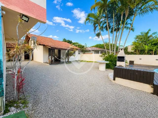 Casa / Sobrado para Venda em Florianópolis/SC São João do Rio Vermelho 5 Quartos