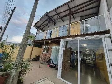 Balneário Piçarras - Piscina, Garagem, Área de serviço