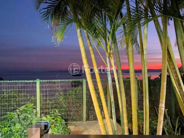 Casa / Sobrado para Venda em Florianópolis/SC Sambaqui 3 Quartos