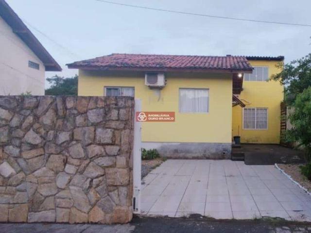 Casa / Sobrado para Venda em Florianópolis/SC Sambaqui 3 Quartos