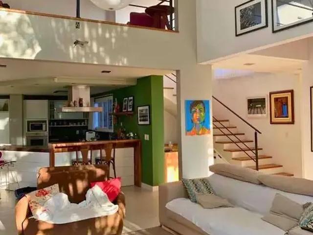 Casa / Sobrado para Venda em Florianópolis/SC Sambaqui 2 Quartos