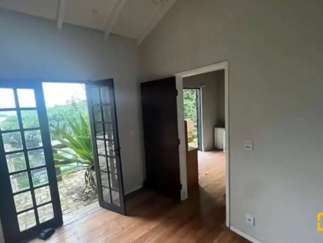 Casa / Sobrado para Venda em Florianópolis/SC Sambaqui 3 Quartos