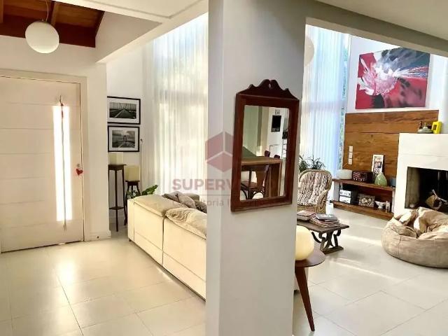 Casa / Sobrado para Venda em Florianópolis/SC Sambaqui 2 Quartos