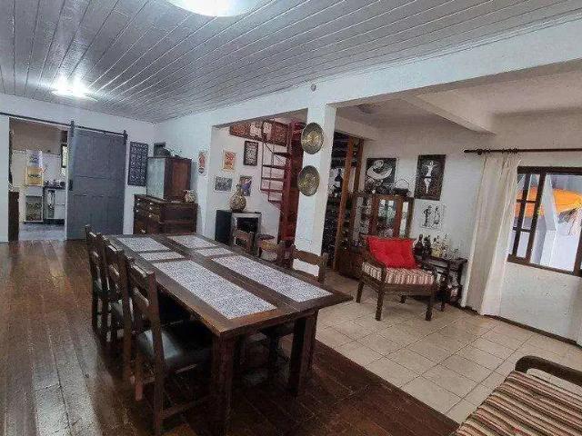 Casa / Sobrado para Venda em Florianópolis/SC Sambaqui 5 Quartos