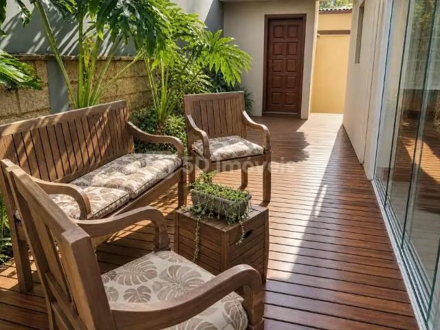 Casa / Sobrado para Venda em Florianópolis/SC Sambaqui 4 Quartos