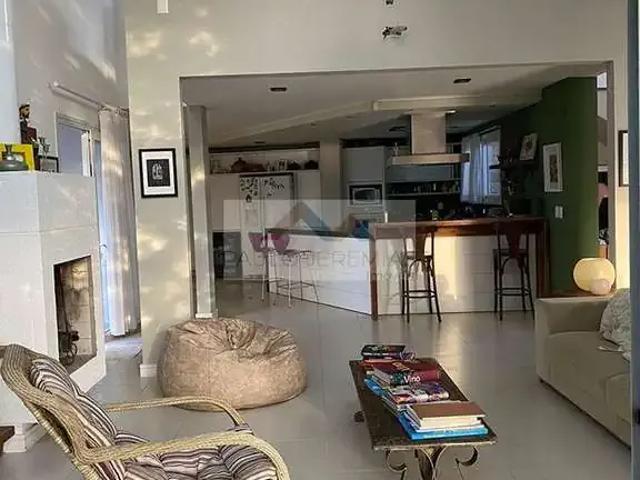 Casa / Sobrado para Venda em Florianópolis/SC Sambaqui 4 Quartos