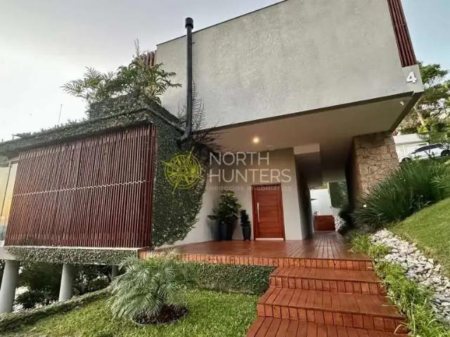 Casa / Sobrado para Venda em Florianópolis/SC Sambaqui 5 Quartos